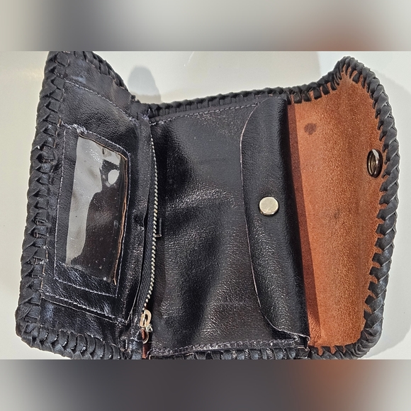 Vintage Leather Trifold Wallet - Picture 7 of 9